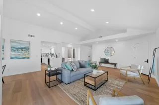 Photo #5: 250000783 Listing