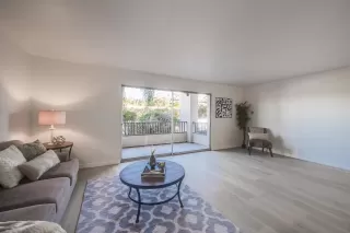 Photo #4: 250000800 Listing 