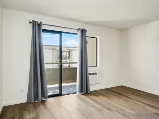 Photo #4: 250000812 Listing