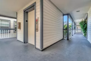 Photo #4: 250000930 Listing