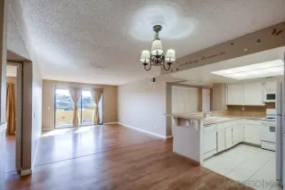 Photo #5: 250000986 Listing