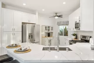 Photo #4: 250001010 Listing