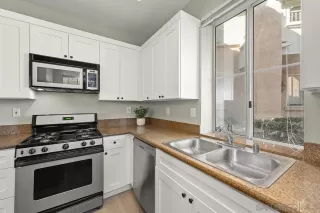 Photo #3: 250016923 Listing