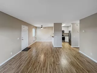 Photo #3: 250017408 Listing