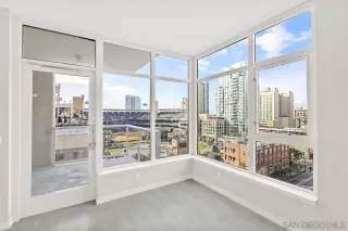 Photo #6: 250017496 Listing