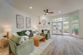 Photo #3: 250017855 Listing