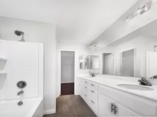 Photo #6: 250018063 Listing