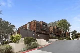 Photo #2: 250018106 Listing