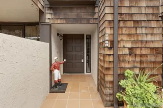 Photo #4: 250018106 Listing