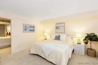 Photo #5: 250018106 Listing