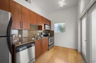 Photo #3: 250018159 Listing