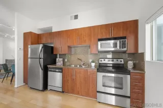 Photo #6: 250018159 Listing