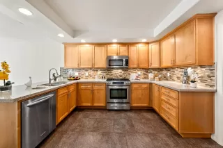 Photo #2: 250018221 Listing