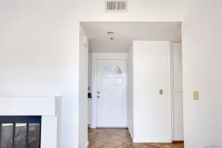 Photo #6: 250018228 Listing