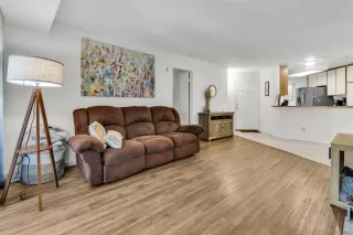 Photo #5: 250018237 Listing