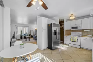 Photo #3: 250018238 Listing