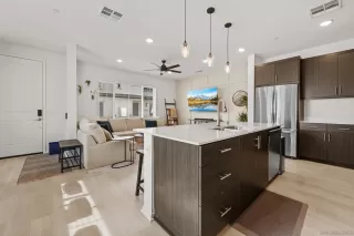 Photo #5: 250018259 Listing