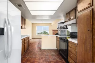 Photo #3: 250018280 Listing