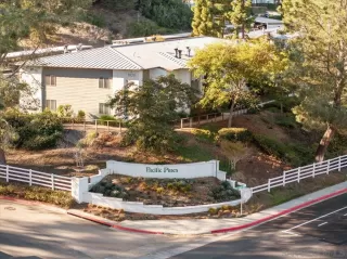 Photo #1: 250018353 Listing