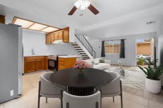 Photo #6: 250018363 Listing