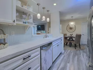 Photo #5: 250018424 Listing