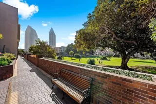 Photo #1: 250018432 Listing 