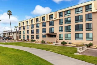 Photo #2: 250018445 Listing