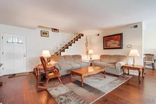 Photo #3: 250018485 Listing