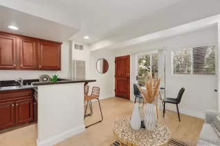 Photo #2: 250018508 Listing