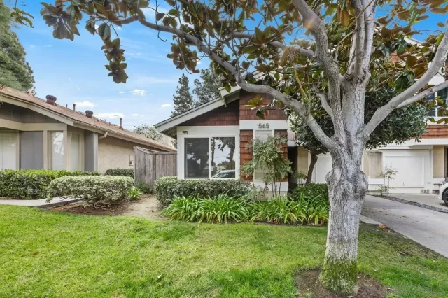 MLS: 250018535 Condo For Sale