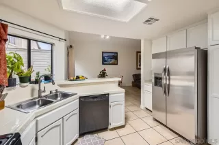 Photo #5: 250018688 Listing