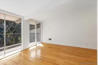 Photo #2: 250018707 Listing