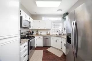 Photo #3: 250018816 Listing