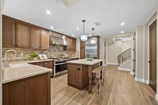 Photo #4: 250018861 Listing