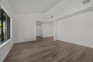 Photo #5: 250018903 Listing