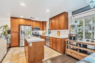 Photo #1: 250019014 Listing