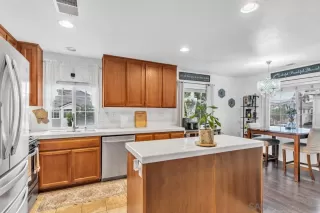 Photo #3: 250019014 Listing