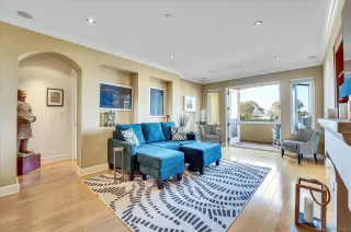 Photo #1: 250019093 Listing