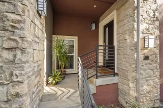 Photo #3: 250019109 Listing