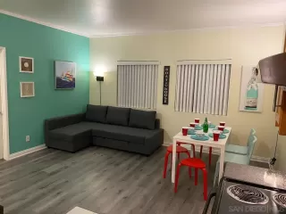 Photo #2: 250019143 Listing