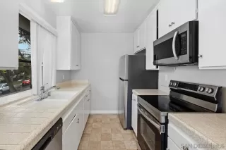 Photo #2: 250019182 Listing