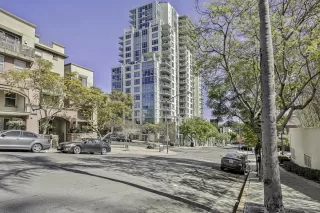 Photo #1: 250019197 Listing