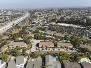 Photo #4: 250019200 Listing