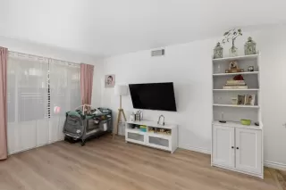 Photo #3: 250019221 Listing