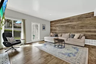 Photo #2: 250019254 Listing