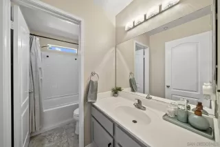 Photo #2: 250019338 Listing