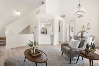 Photo #3: 250019343 Listing