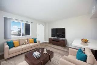 Photo #5: 250019361 Listing