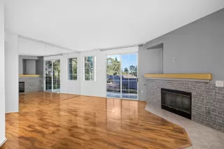 Photo #4: 250019369 Listing