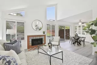 Photo #3: 250019424 Listing